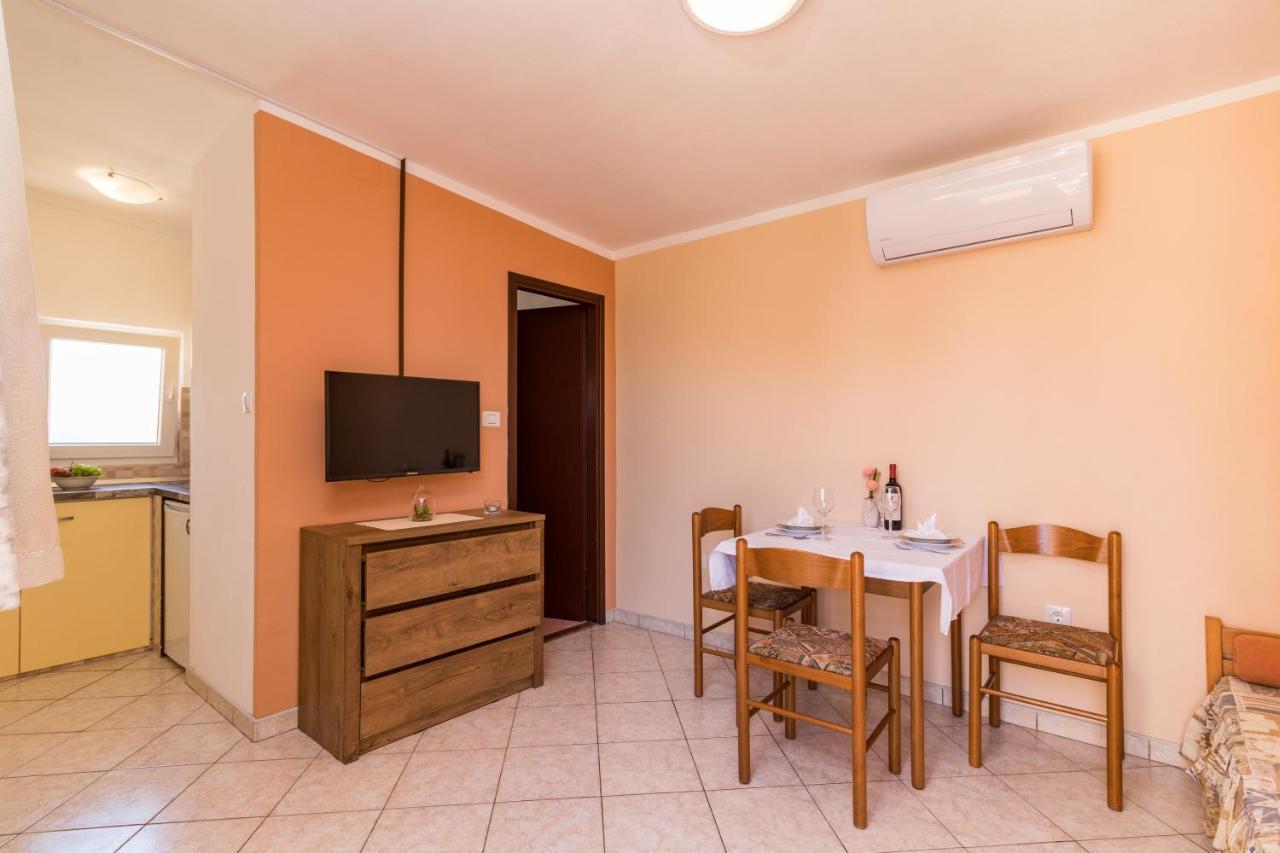 Apartments Kendel Fažana Extérieur photo